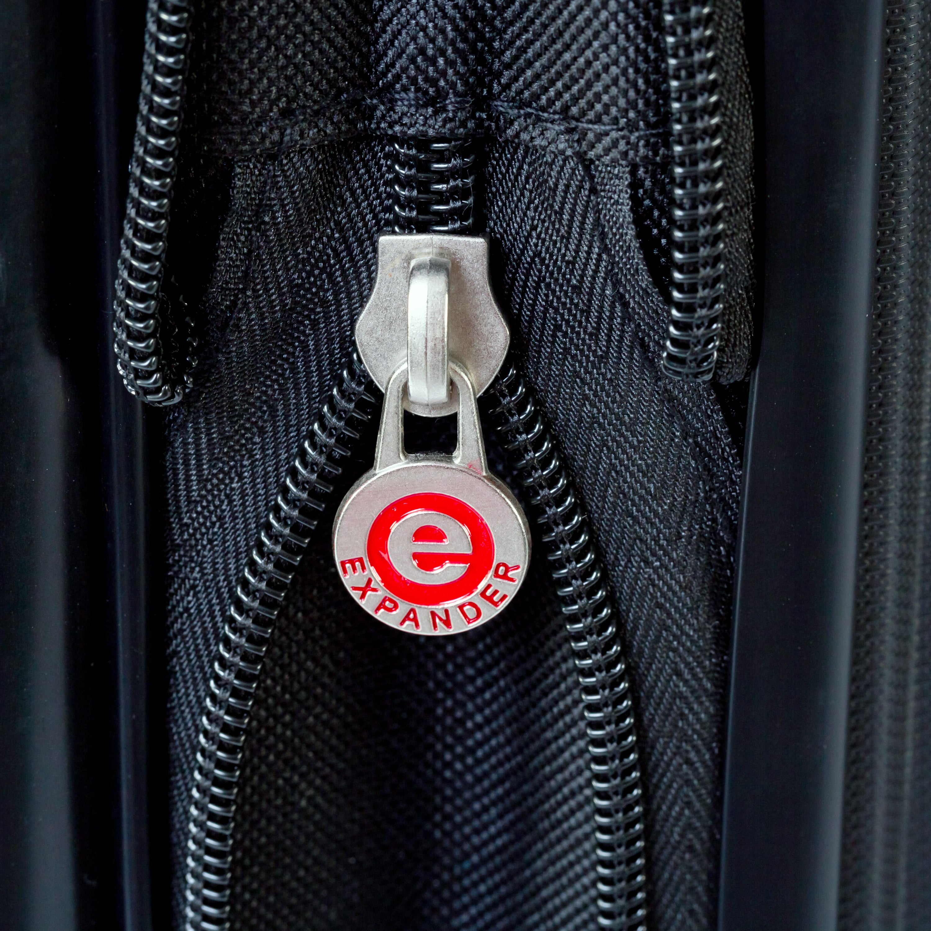 Jetstream 20 and 28-Inch Hardside Luggage