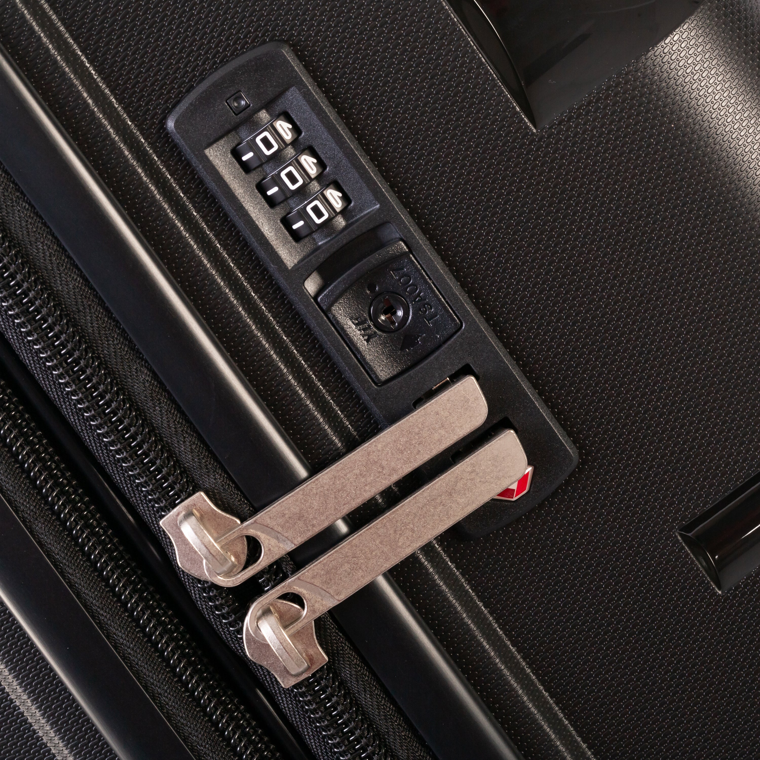 Jetstream 20 and 28-Inch Hardside Luggage